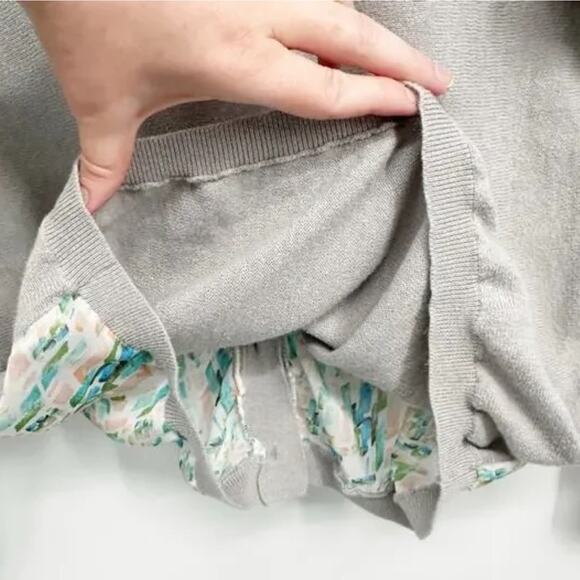 Anthropologie Moth Top Sweater Gray Green Button Back Lightweight Flowy Boho SM - Picture 4 of 9